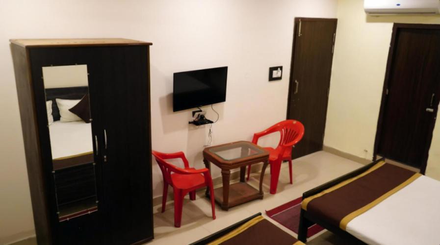 Hotel Atithi Niwas Prayagraj Exterior photo